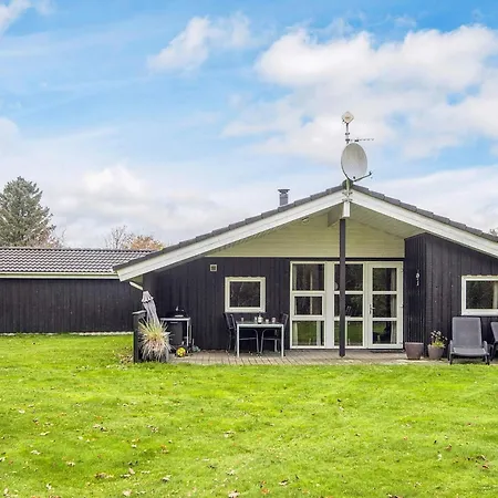 Дом отдыха 6 Person In Oksbol-by Traum *